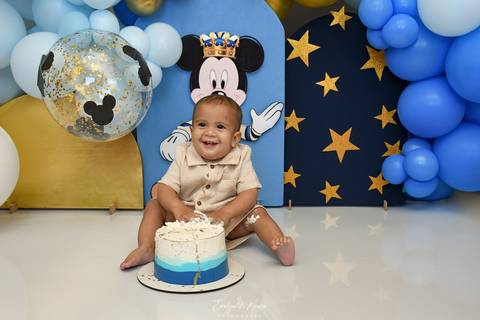 Ensaio de Acompanhamento de bebê. Evelyn Moura Fotografia. Fotógrafa em Niterói, Rio de Janeiro. Newborn. Festa infantil - Smash the cake - Smash the fruit - bebê - ensaio de 1 ano - viral - disney - festa de aniversário - mikey realeza - mikey '