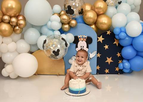 Ensaio de Acompanhamento de bebê. Evelyn Moura Fotografia. Fotógrafa em Niterói, Rio de Janeiro. Newborn. Festa infantil - Smash the cake - Smash the fruit - bebê - ensaio de 1 ano - viral - disney - festa de aniversário - mikey realeza - mikey '
