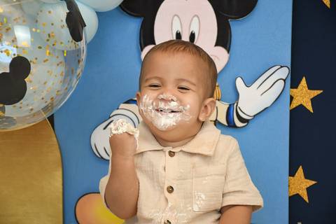 Ensaio de Acompanhamento de bebê. Evelyn Moura Fotografia. Fotógrafa em Niterói, Rio de Janeiro. Newborn. Festa infantil - Smash the cake - Smash the fruit - bebê - ensaio de 1 ano - viral - disney - festa de aniversário - mikey realeza - mikey '