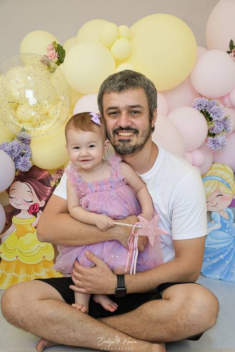 Ensaio de Acompanhamento de bebê. Evelyn Moura Fotografia. Fotógrafa em Niterói, Rio de Janeiro. Newborn. Festa infantil - Smash the cake - Smash the fruit - bebê - ensaio de 1 ano - viral - disney - festa de aniversário - princesas cute - mikey - princes'