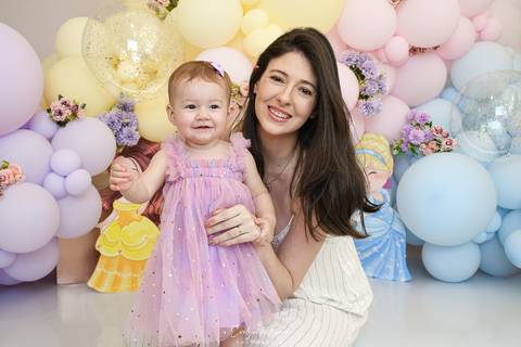 Ensaio de Acompanhamento de bebê. Evelyn Moura Fotografia. Fotógrafa em Niterói, Rio de Janeiro. Newborn. Festa infantil - Smash the cake - Smash the fruit - bebê - ensaio de 1 ano - viral - disney - festa de aniversário - princesas cute - mikey - princes'