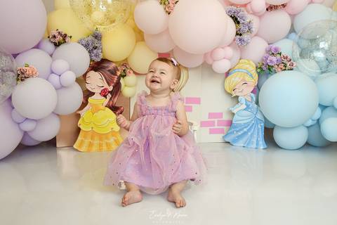 Ensaio de Acompanhamento de bebê. Evelyn Moura Fotografia. Fotógrafa em Niterói, Rio de Janeiro. Newborn. Festa infantil - Smash the cake - Smash the fruit - bebê - ensaio de 1 ano - viral - disney - festa de aniversário - princesas cute - mikey - princes'
