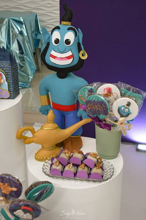 Festa Infantil - Evelyn Moura Fotografia - Fotografia em Niterói, Rio de Janeiro - casa de festa - decoração - decoração de festa - festa colorida- docinhos - bolo - criança - crianças - festa linda - tema aladdin - disney  - casa de festa '
