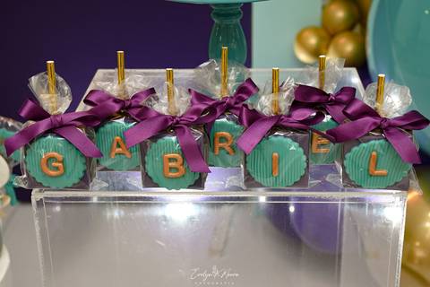 Festa Infantil - Evelyn Moura Fotografia - Fotografia em Niterói, Rio de Janeiro - casa de festa - decoração - decoração de festa - festa colorida- docinhos - bolo - criança - crianças - festa linda - tema aladdin - disney  - casa de festa '