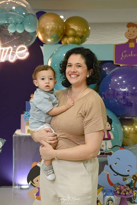 Festa Infantil - Evelyn Moura Fotografia - Fotografia em Niterói, Rio de Janeiro - casa de festa - decoração - decoração de festa - festa colorida- docinhos - bolo - criança - crianças - festa linda - tema aladdin - disney  - casa de festa '