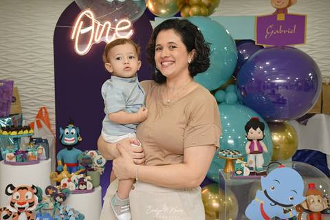 Festa Infantil - Evelyn Moura Fotografia - Fotografia em Niterói, Rio de Janeiro - casa de festa - decoração - decoração de festa - festa colorida- docinhos - bolo - criança - crianças - festa linda - tema aladdin - disney  - casa de festa '