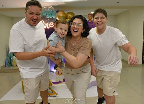 Festa Infantil - Evelyn Moura Fotografia - Fotografia em Niterói, Rio de Janeiro - casa de festa - decoração - decoração de festa - festa colorida- docinhos - bolo - criança - crianças - festa linda - tema aladdin - disney  - casa de festa '