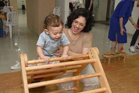Festa Infantil - Evelyn Moura Fotografia - Fotografia em Niterói, Rio de Janeiro - casa de festa - decoração - decoração de festa - festa colorida- docinhos - bolo - criança - crianças - festa linda - tema aladdin - disney  - casa de festa '