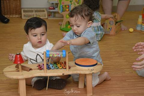 Festa Infantil - Evelyn Moura Fotografia - Fotografia em Niterói, Rio de Janeiro - casa de festa - decoração - decoração de festa - festa colorida- docinhos - bolo - criança - crianças - festa linda - tema aladdin - disney  - casa de festa '