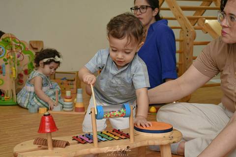 Festa Infantil - Evelyn Moura Fotografia - Fotografia em Niterói, Rio de Janeiro - casa de festa - decoração - decoração de festa - festa colorida- docinhos - bolo - criança - crianças - festa linda - tema aladdin - disney  - casa de festa '