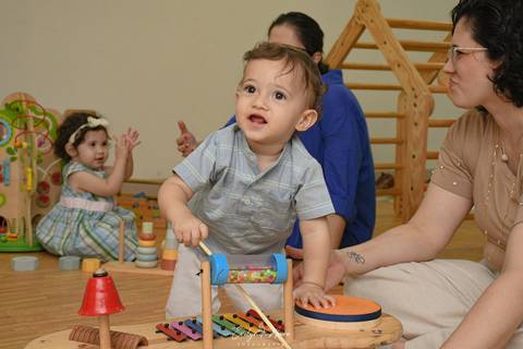 Festa Infantil - Evelyn Moura Fotografia - Fotografia em Niterói, Rio de Janeiro - casa de festa - decoração - decoração de festa - festa colorida- docinhos - bolo - criança - crianças - festa linda - tema aladdin - disney  - casa de festa '