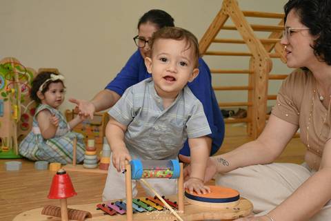 Festa Infantil - Evelyn Moura Fotografia - Fotografia em Niterói, Rio de Janeiro - casa de festa - decoração - decoração de festa - festa colorida- docinhos - bolo - criança - crianças - festa linda - tema aladdin - disney  - casa de festa '