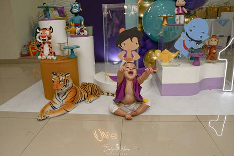 Festa Infantil - Evelyn Moura Fotografia - Fotografia em Niterói, Rio de Janeiro - casa de festa - decoração - decoração de festa - festa colorida- docinhos - bolo - criança - crianças - festa linda - tema aladdin - disney  - casa de festa '