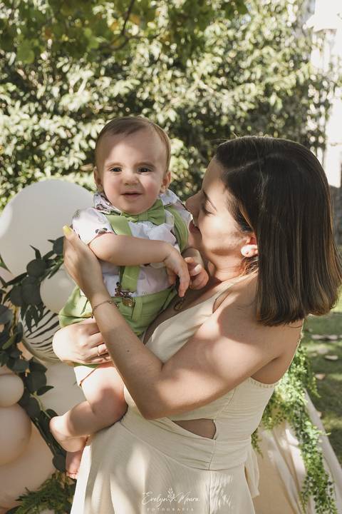 Ensaio de Acompanhamento de bebê. Evelyn Moura Fotografia. Fotógrafa em Niterói, Rio de Janeiro. Newborn. Festa infantil - Smash the cake - Smash the fruit - bebê - ensaio de 1 ano - viral - disney - festa de aniversário - mikey realeza - mikey safari'