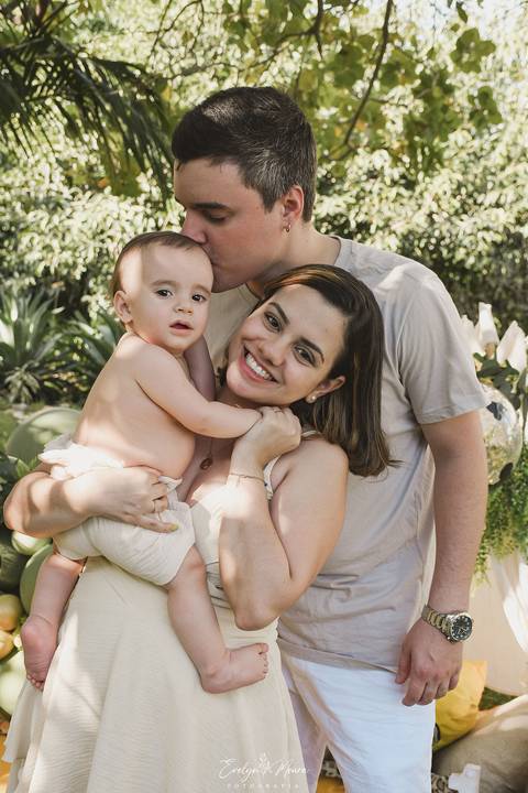 Ensaio de Acompanhamento de bebê. Evelyn Moura Fotografia. Fotógrafa em Niterói, Rio de Janeiro. Newborn. Festa infantil - Smash the cake - Smash the fruit - bebê - ensaio de 1 ano - viral - disney - festa de aniversário - mikey realeza - mikey safari'