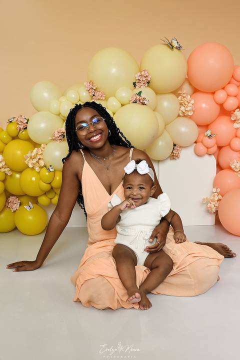 Ensaio de Acompanhamento de bebê. Evelyn Moura Fotografia. Fotógrafa em Niterói, Rio de Janeiro. Newborn. Festa infantil - Smash the cake - Smash the fruit - bebê - ensaio de 1 ano - viral - disney - festa de aniversário - bahoo - ensaio bahoo - mikey '