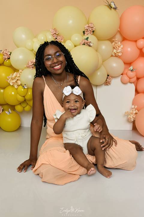 Ensaio de Acompanhamento de bebê. Evelyn Moura Fotografia. Fotógrafa em Niterói, Rio de Janeiro. Newborn. Festa infantil - Smash the cake - Smash the fruit - bebê - ensaio de 1 ano - viral - disney - festa de aniversário - bahoo - ensaio bahoo - mikey '