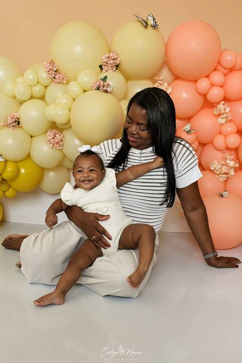 Ensaio de Acompanhamento de bebê. Evelyn Moura Fotografia. Fotógrafa em Niterói, Rio de Janeiro. Newborn. Festa infantil - Smash the cake - Smash the fruit - bebê - ensaio de 1 ano - viral - disney - festa de aniversário - bahoo - ensaio bahoo - mikey '