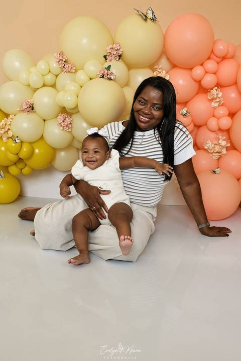 Ensaio de Acompanhamento de bebê. Evelyn Moura Fotografia. Fotógrafa em Niterói, Rio de Janeiro. Newborn. Festa infantil - Smash the cake - Smash the fruit - bebê - ensaio de 1 ano - viral - disney - festa de aniversário - bahoo - ensaio bahoo - mikey '