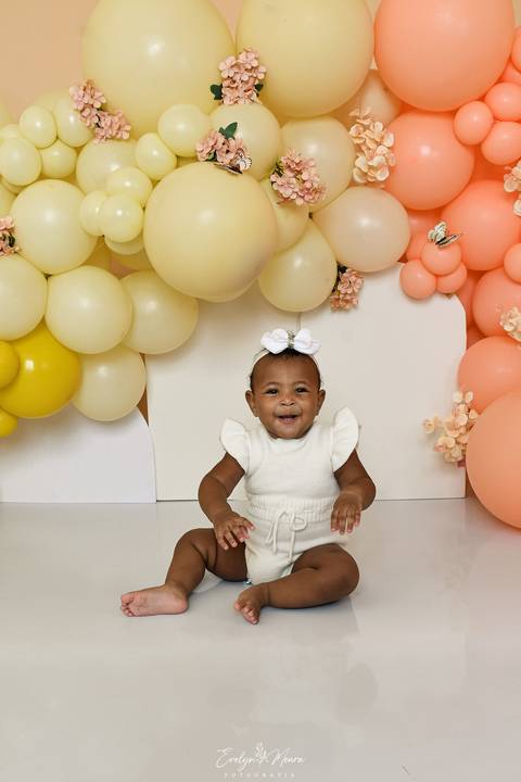 Ensaio de Acompanhamento de bebê. Evelyn Moura Fotografia. Fotógrafa em Niterói, Rio de Janeiro. Newborn. Festa infantil - Smash the cake - Smash the fruit - bebê - ensaio de 1 ano - viral - disney - festa de aniversário - bahoo - ensaio bahoo - mikey '