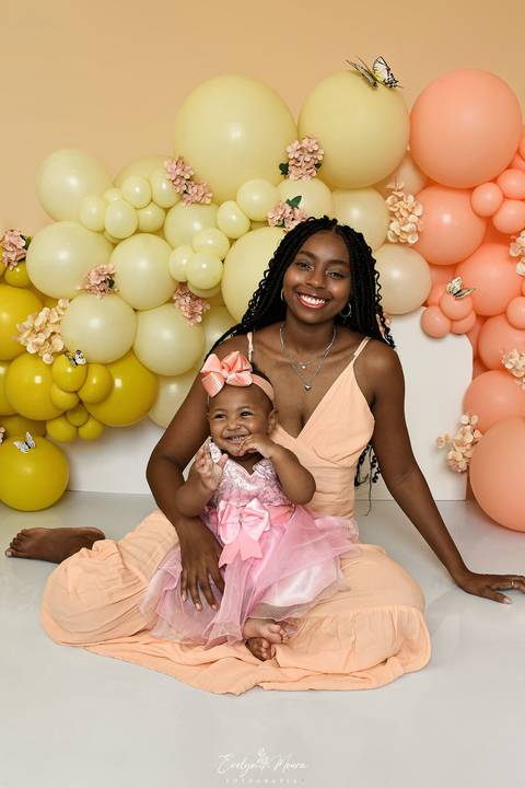 Ensaio de Acompanhamento de bebê. Evelyn Moura Fotografia. Fotógrafa em Niterói, Rio de Janeiro. Newborn. Festa infantil - Smash the cake - Smash the fruit - bebê - ensaio de 1 ano - viral - disney - festa de aniversário - bahoo - ensaio bahoo - mikey '