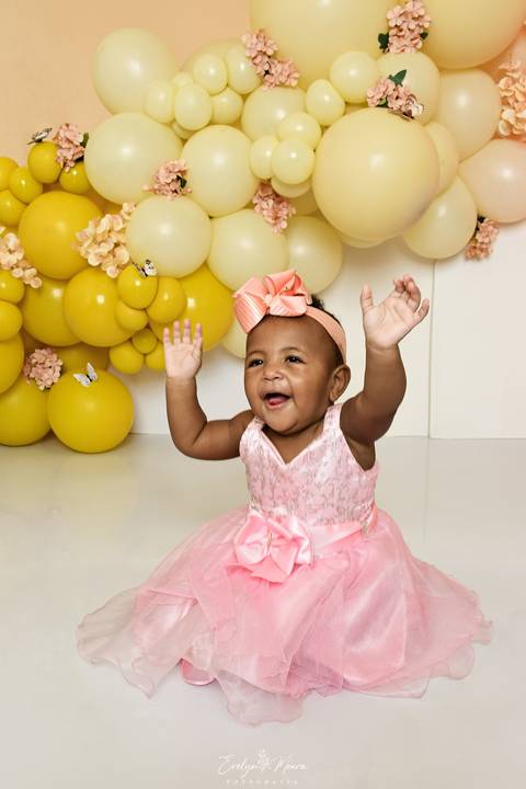 Ensaio de Acompanhamento de bebê. Evelyn Moura Fotografia. Fotógrafa em Niterói, Rio de Janeiro. Newborn. Festa infantil - Smash the cake - Smash the fruit - bebê - ensaio de 1 ano - viral - disney - festa de aniversário - bahoo - ensaio bahoo - mikey '