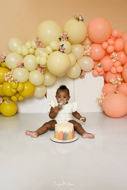 Ensaio de Acompanhamento de bebê. Evelyn Moura Fotografia. Fotógrafa em Niterói, Rio de Janeiro. Newborn. Festa infantil - Smash the cake - Smash the fruit - bebê - ensaio de 1 ano - viral - disney - festa de aniversário - bahoo - ensaio bahoo - mikey '