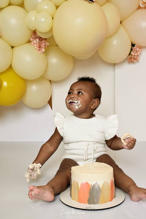 Ensaio de Acompanhamento de bebê. Evelyn Moura Fotografia. Fotógrafa em Niterói, Rio de Janeiro. Newborn. Festa infantil - Smash the cake - Smash the fruit - bebê - ensaio de 1 ano - viral - disney - festa de aniversário - bahoo - ensaio bahoo - mikey '