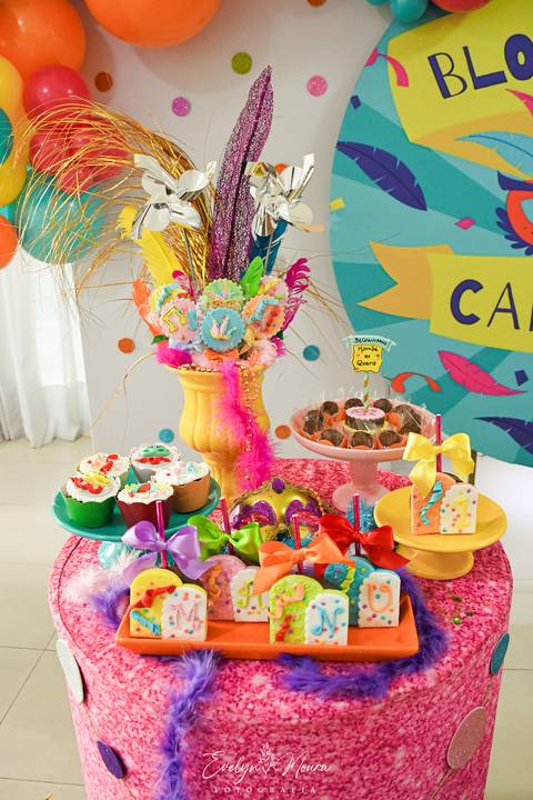 Festa Infantil - Evelyn Moura Fotografia - Fotografia em Niterói, Rio de Janeiro - casa de festa - decoração - decoração de festa - festa colorida- docinhos - bolo - criança - crianças - festa linda - tema aladdin - disney  - casa de festa '