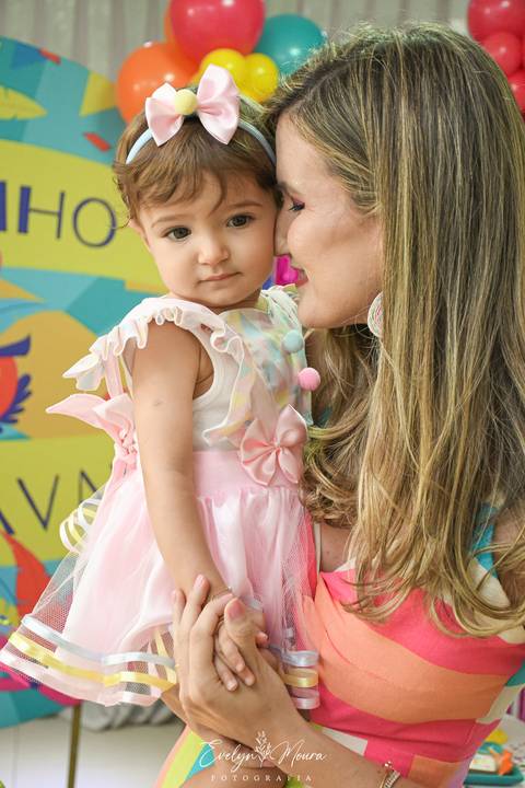 Festa Infantil - Evelyn Moura Fotografia - Fotografia em Niterói, Rio de Janeiro - casa de festa - decoração - decoração de festa - festa colorida- docinhos - bolo - criança - crianças - festa linda - tema aladdin - disney  - casa de festa '