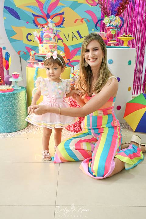 Festa Infantil - Evelyn Moura Fotografia - Fotografia em Niterói, Rio de Janeiro - casa de festa - decoração - decoração de festa - festa colorida- docinhos - bolo - criança - crianças - festa linda - tema aladdin - disney  - casa de festa '