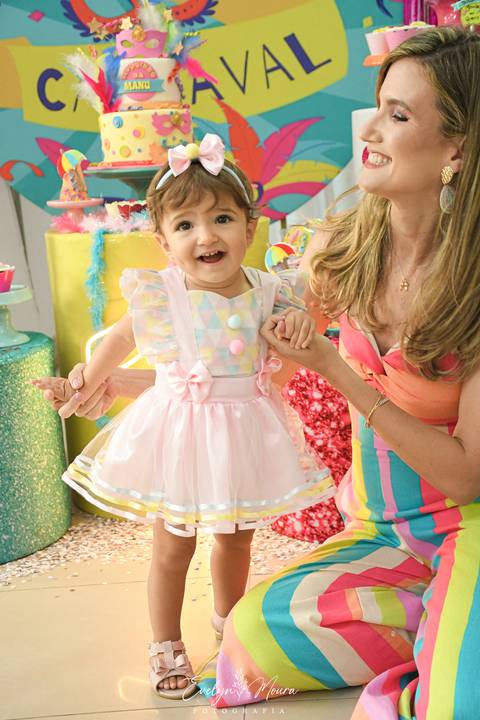 Festa Infantil - Evelyn Moura Fotografia - Fotografia em Niterói, Rio de Janeiro - casa de festa - decoração - decoração de festa - festa colorida- docinhos - bolo - criança - crianças - festa linda - tema aladdin - disney  - casa de festa '