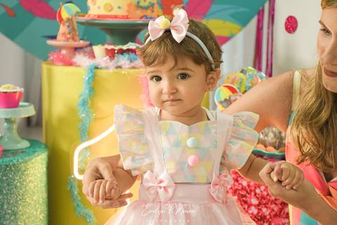 Festa Infantil - Evelyn Moura Fotografia - Fotografia em Niterói, Rio de Janeiro - casa de festa - decoração - decoração de festa - festa colorida- docinhos - bolo - criança - crianças - festa linda - tema aladdin - disney  - casa de festa '