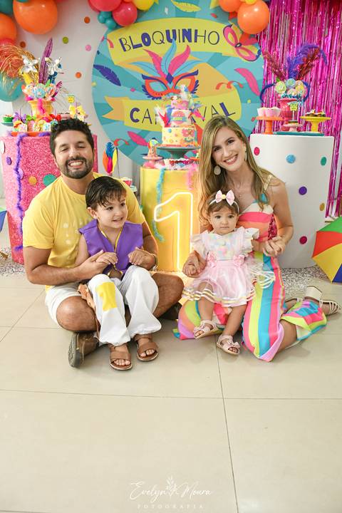 Festa Infantil - Evelyn Moura Fotografia - Fotografia em Niterói, Rio de Janeiro - casa de festa - decoração - decoração de festa - festa colorida- docinhos - bolo - criança - crianças - festa linda - tema aladdin - disney  - casa de festa - carnaval'