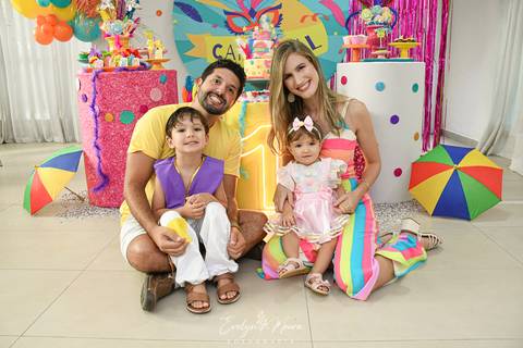 Festa Infantil - Evelyn Moura Fotografia - Fotografia em Niterói, Rio de Janeiro - casa de festa - decoração - decoração de festa - festa colorida- docinhos - bolo - criança - crianças - festa linda - tema aladdin - disney  - casa de festa - carnaval'