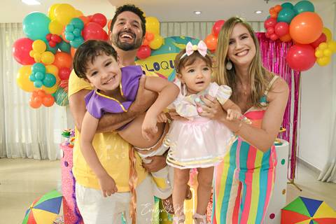 Festa Infantil - Evelyn Moura Fotografia - Fotografia em Niterói, Rio de Janeiro - casa de festa - decoração - decoração de festa - festa colorida- docinhos - bolo - criança - crianças - festa linda - tema aladdin - disney  - casa de festa - carnaval'