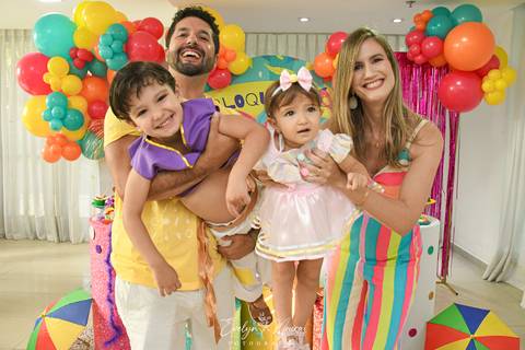 Festa Infantil - Evelyn Moura Fotografia - Fotografia em Niterói, Rio de Janeiro - casa de festa - decoração - decoração de festa - festa colorida- docinhos - bolo - criança - crianças - festa linda - tema aladdin - disney  - casa de festa - carnaval'