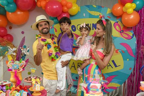 Festa Infantil - Evelyn Moura Fotografia - Fotografia em Niterói, Rio de Janeiro - casa de festa - decoração - decoração de festa - festa colorida- docinhos - bolo - criança - crianças - festa linda - tema aladdin - disney  - casa de festa - carnaval'