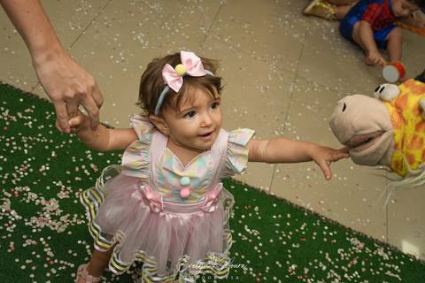 Festa Infantil - Evelyn Moura Fotografia - Fotografia em Niterói, Rio de Janeiro - casa de festa - decoração - decoração de festa - festa colorida- docinhos - bolo - criança - crianças - festa linda - tema aladdin - disney  - casa de festa - carnaval'