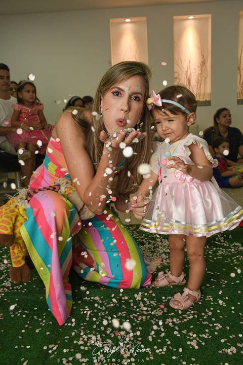 Festa Infantil - Evelyn Moura Fotografia - Fotografia em Niterói, Rio de Janeiro - casa de festa - decoração - decoração de festa - festa colorida- docinhos - bolo - criança - crianças - festa linda - tema aladdin - disney  - casa de festa - carnaval'