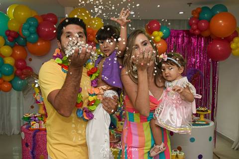 Festa Infantil - Evelyn Moura Fotografia - Fotografia em Niterói, Rio de Janeiro - casa de festa - decoração - decoração de festa - festa colorida- docinhos - bolo - criança - crianças - festa linda - tema aladdin - disney  - casa de festa - carnaval'