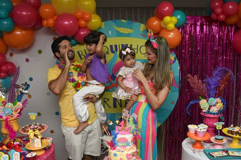 Festa Infantil - Evelyn Moura Fotografia - Fotografia em Niterói, Rio de Janeiro - casa de festa - decoração - decoração de festa - festa colorida- docinhos - bolo - criança - crianças - festa linda - tema aladdin - disney  - casa de festa - carnaval'