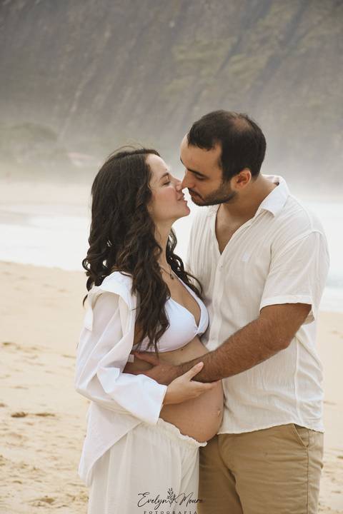 Ensaio Lifestyle Gestante - Ensaio Gestante Estúdio - Niterói, Rio de Janeiro - Evelyn Moura Fotografia - Ensaio de Gestante - Gestante - Newborn - Ensaio em casa - Doce gestar - ensaio estúdio gestante - parto - maternidade - ensaio externo em niterói'