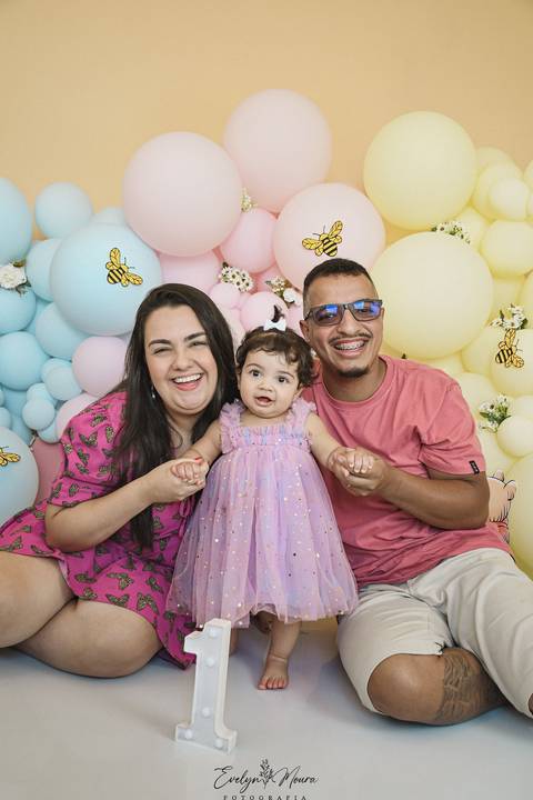 Ensaio de Acompanhamento de bebê. Evelyn Moura Fotografia. Fotógrafa em Niterói, Rio de Janeiro. Newborn. Festa infantil - Smash the cake - Smash the fruit - bebê - ensaio de 1 ano - viral - disney - festa de aniversário - branca de neve - ursino pooh'