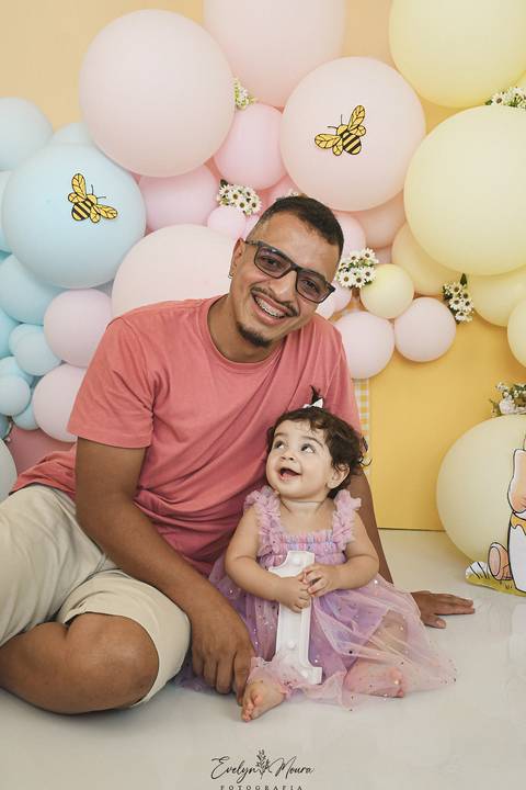 Ensaio de Acompanhamento de bebê. Evelyn Moura Fotografia. Fotógrafa em Niterói, Rio de Janeiro. Newborn. Festa infantil - Smash the cake - Smash the fruit - bebê - ensaio de 1 ano - viral - disney - festa de aniversário - branca de neve - ursino pooh'