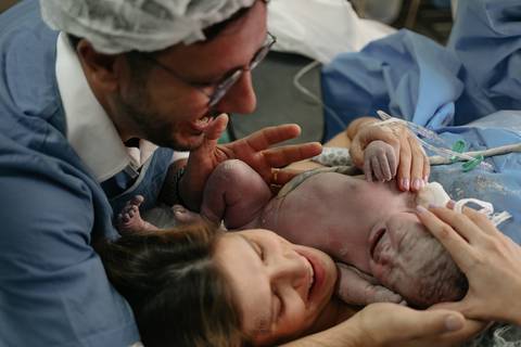Fotografia de Parto - Newborn - Evelyn Moura Fotografia em Niterói, Rio de Janeiro - ensaio infantil - newborn de recém nascido - partos - parto em niteroi - registro de parto - maternidade são francisco - doce nascer - parto humanizado - andrea barbosa '