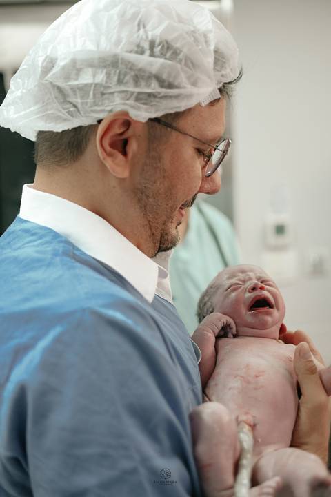 Fotografia de Parto - Newborn - Evelyn Moura Fotografia em Niterói, Rio de Janeiro - ensaio infantil - newborn de recém nascido - partos - parto em niteroi - registro de parto - maternidade são francisco - doce nascer - parto humanizado - andrea barbosa '