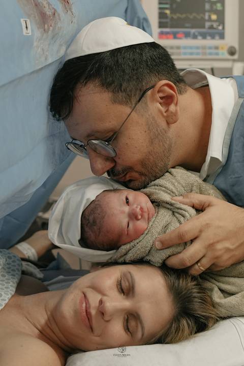 Fotografia de Parto - Newborn - Evelyn Moura Fotografia em Niterói, Rio de Janeiro - ensaio infantil - newborn de recém nascido - partos - parto em niteroi - registro de parto - maternidade são francisco - doce nascer - parto humanizado - andrea barbosa '