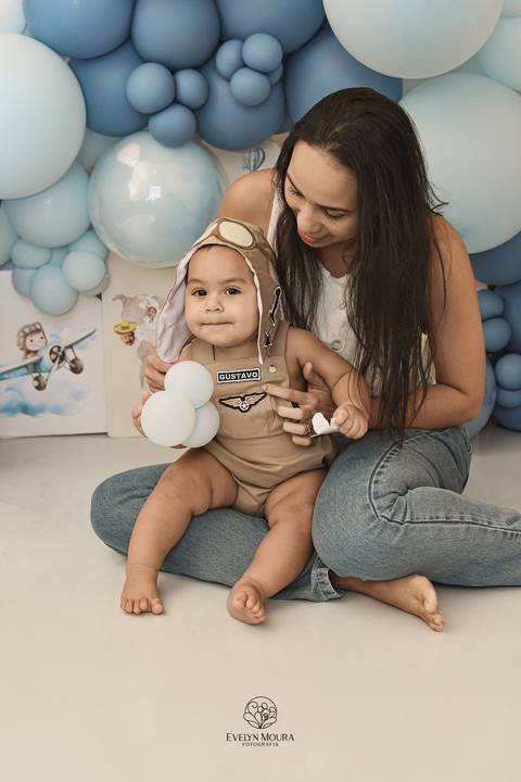 Ensaio de Acompanhamento de bebê. Evelyn Moura Fotografia. Fotógrafa em Niterói, Rio de Janeiro. Newborn. Festa infantil - Smash the cake - Smash the fruit - bebê - ensaio de 1 ano - viral - disney - festa de aniversário - volta ao mundo'