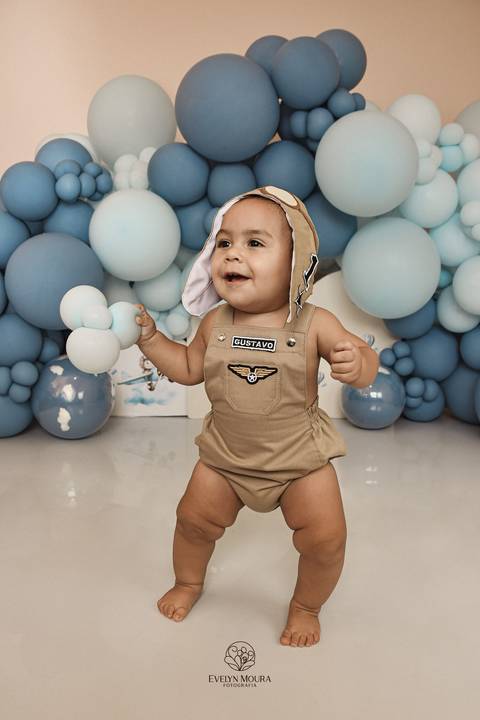 Ensaio de Acompanhamento de bebê. Evelyn Moura Fotografia. Fotógrafa em Niterói, Rio de Janeiro. Newborn. Festa infantil - Smash the cake - Smash the fruit - bebê - ensaio de 1 ano - viral - disney - festa de aniversário - volta ao mundo'